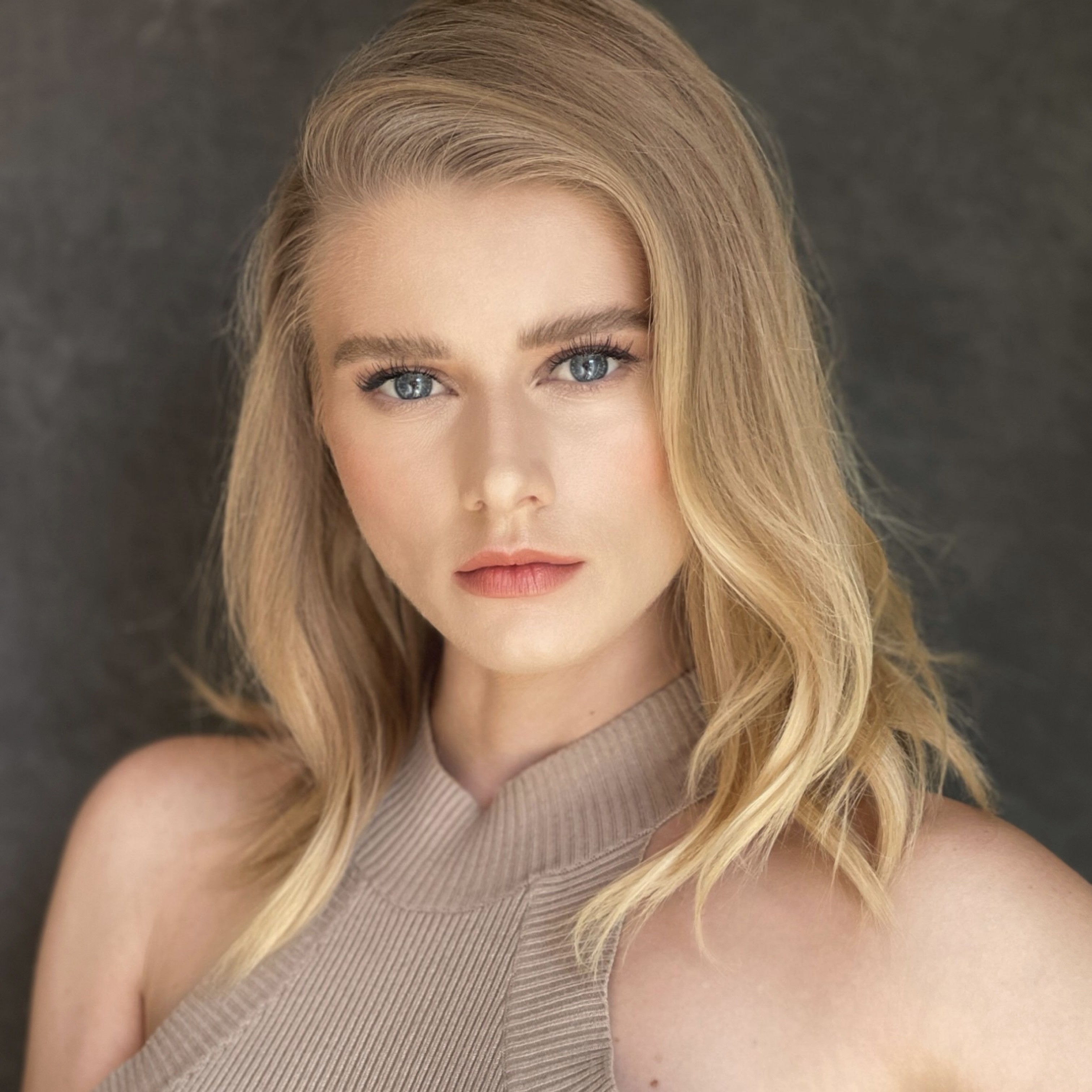 Alena Savostikova